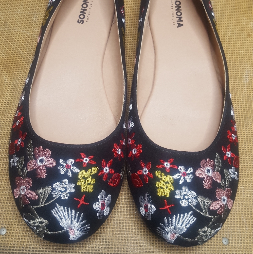 Sonoma Black Embroidered Flats